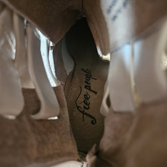 Free people Jesse Cutout Heeled Boots Size 38 /7 - Picture 4 of 9